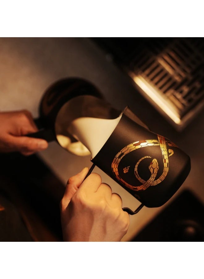 MHW-3BOMBER Turbo Milk Pitcher Serpent Collection, Snake Edition - 450 ml Stainless Steel Latte Art Pitcher with Eagle Beak Shape Spout, Ergonomic Handle, Professional Barista Latte Art Pitcher - Image 5